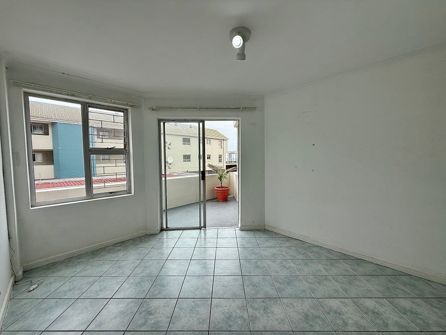 2 Bedroom Property for Sale in Beachfront Western Cape